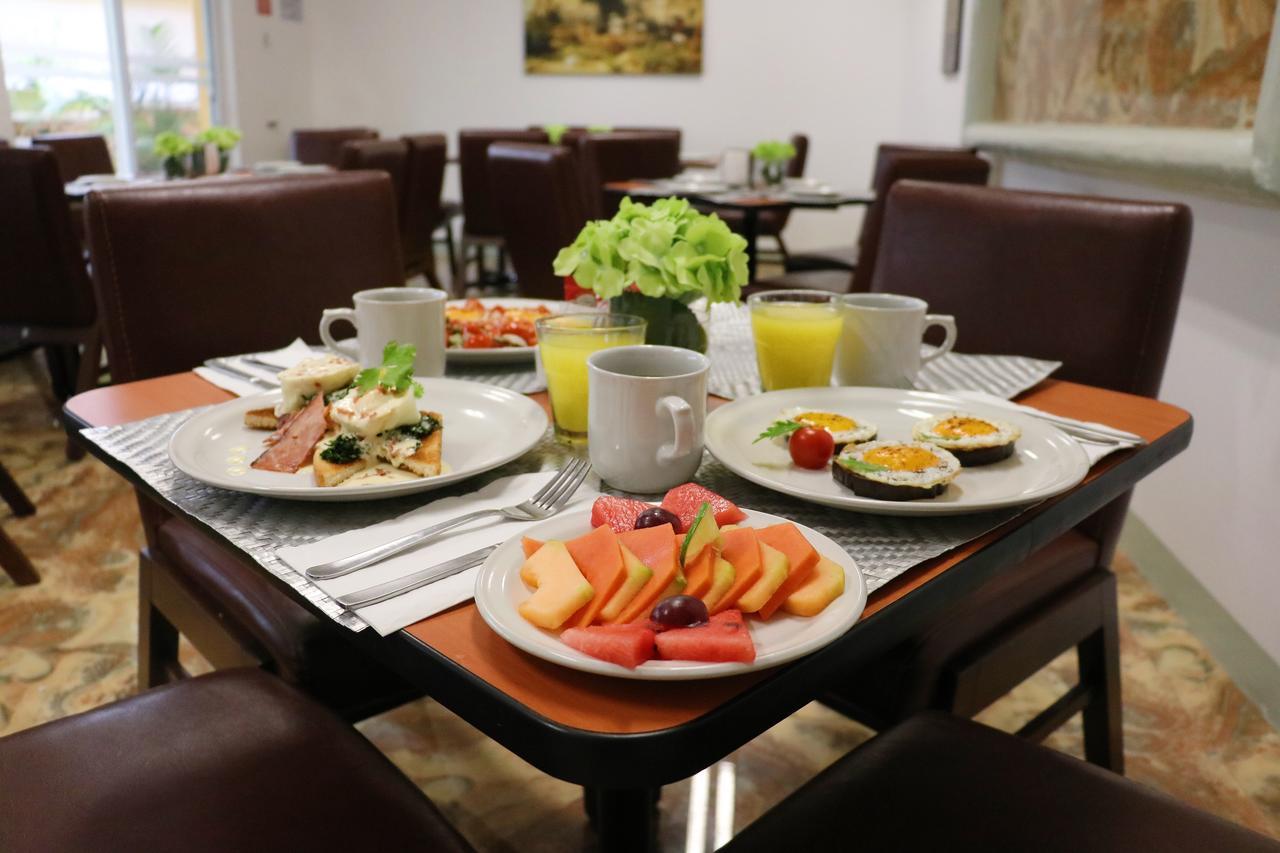 Hotel Zar Mérida Kültér fotó